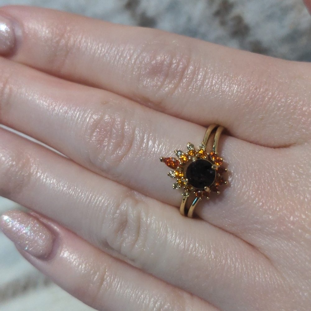 Fragrant jewels secretum ring gold and red size 5